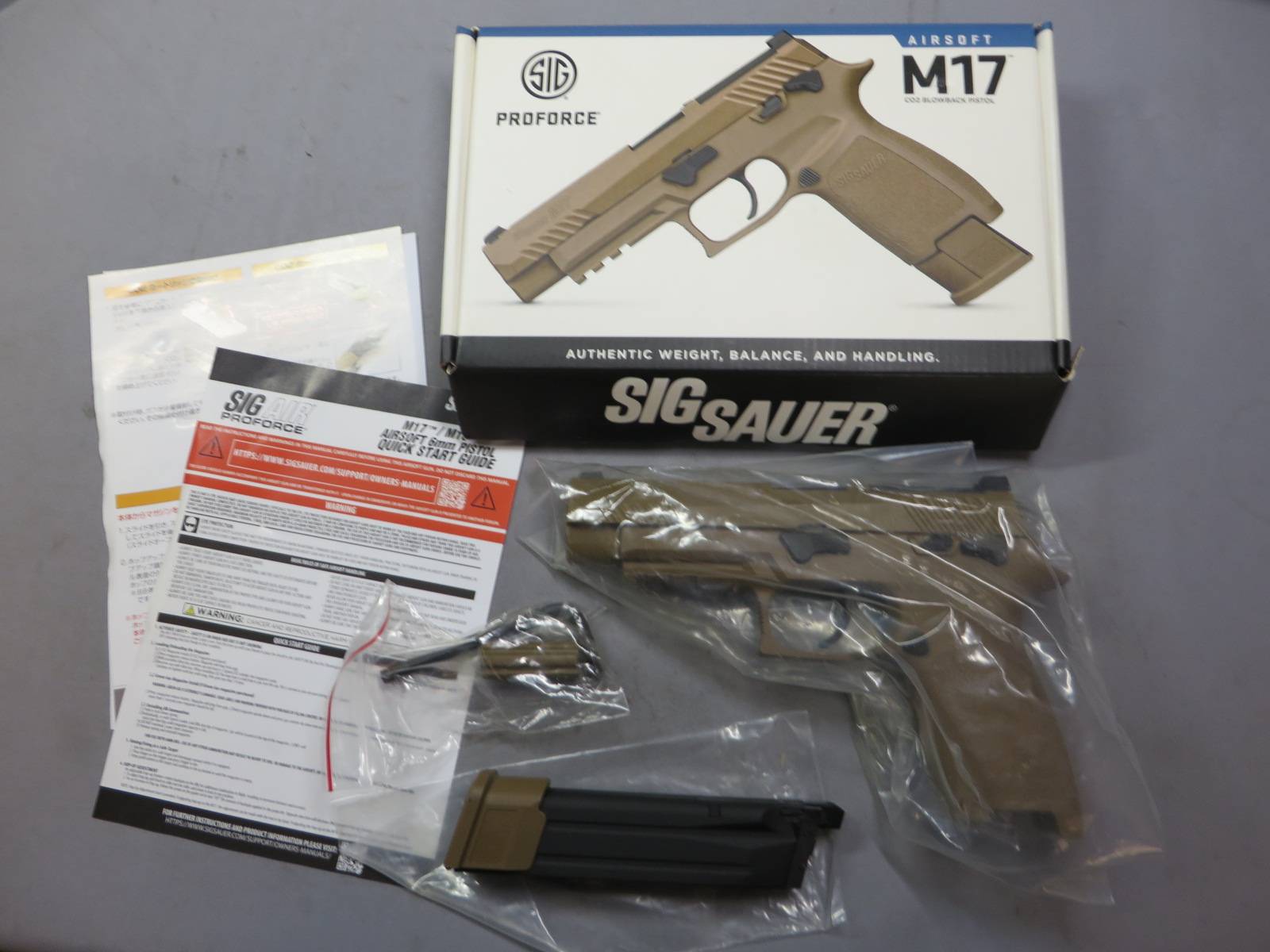 【SIG AIR・Laylax】SIG SAUER ProForce M17 コヨーテタン CO2 アメリカ陸軍最新型制式採用拳銃