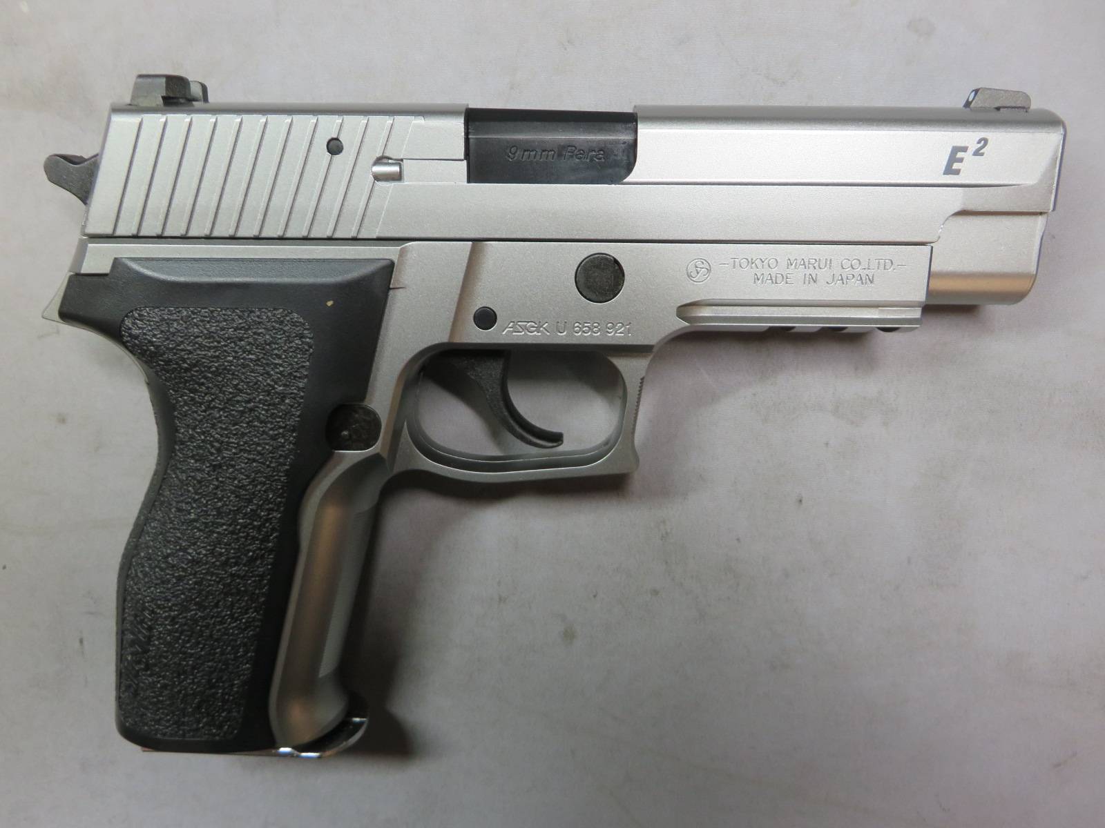 【東京マルイ】SIG SAUER P226 E2 ステンレスモデル