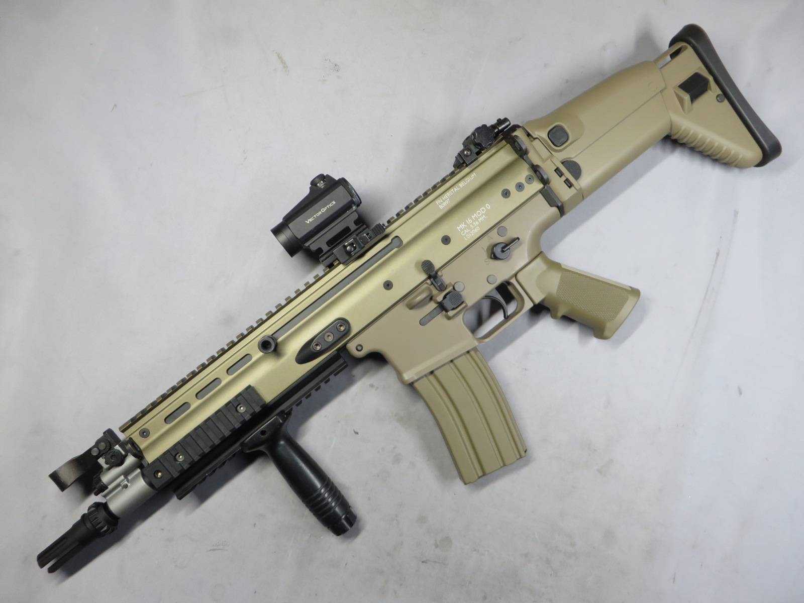 【東京マルイ】SCAR-L CQC FDE 次世代電動ガン・ダットサイト・フォアグリップ