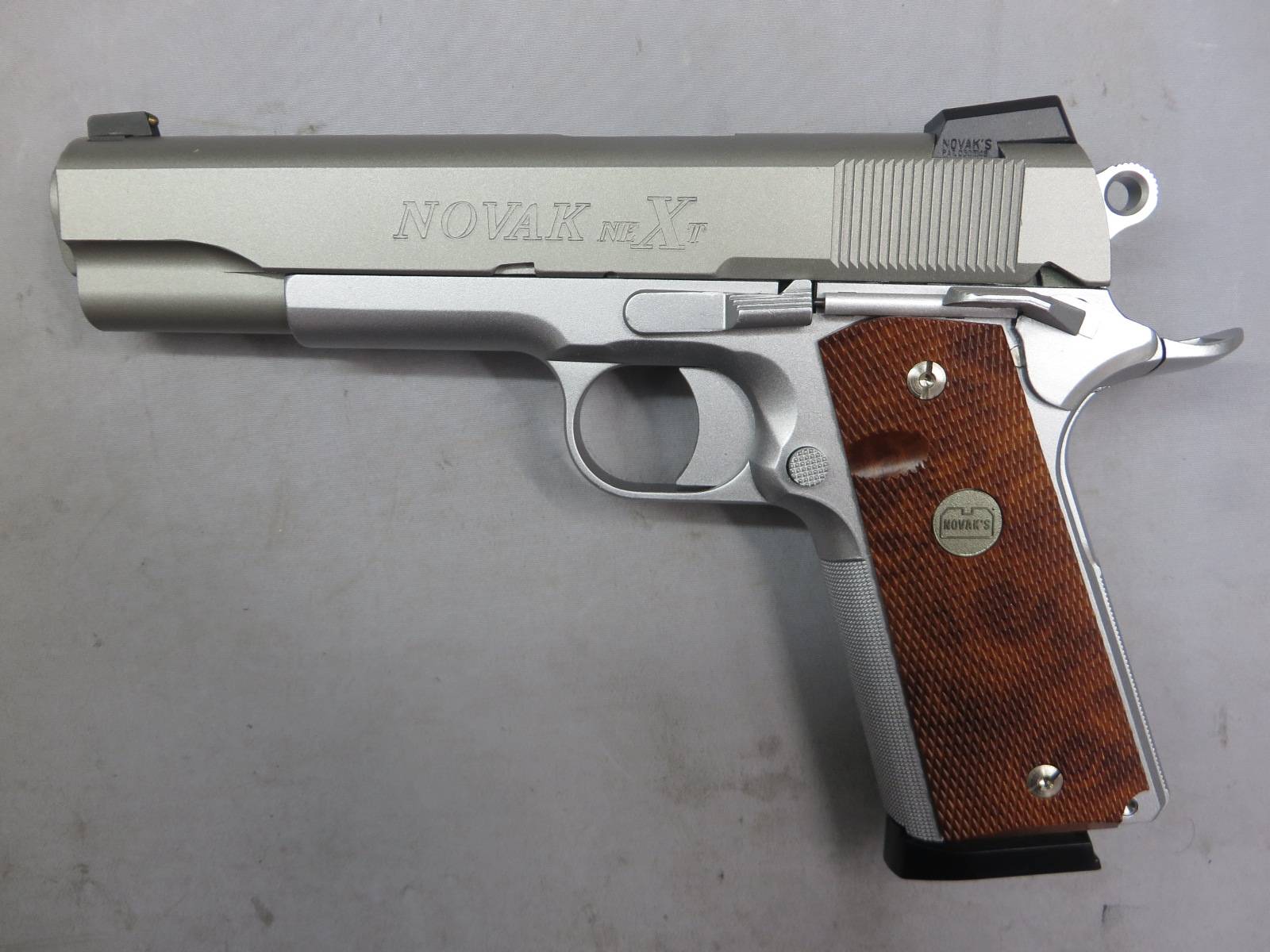 【ウエスタンアームズ】NOVAK NEXT 5in シルバー・ノバック