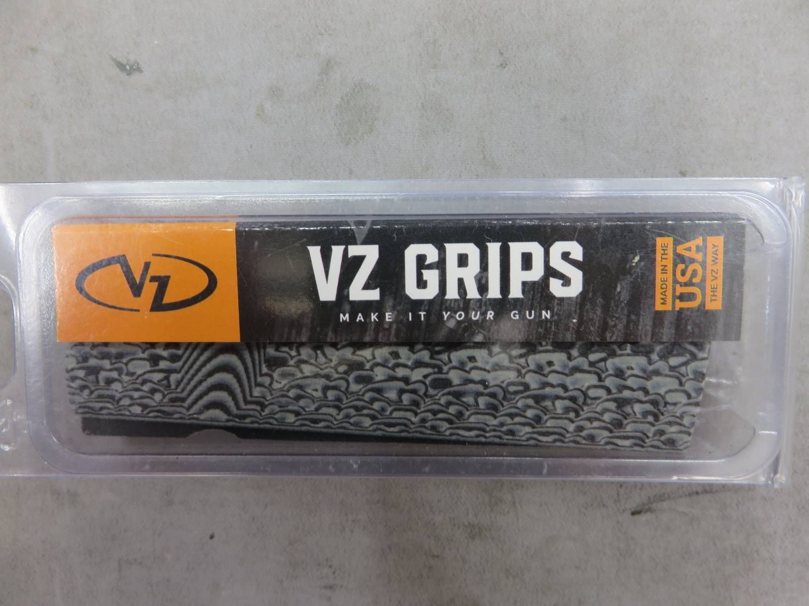 【Vz Grips】G10グリップ オペレーター3　1911 フルサイズ  シルバーブラック