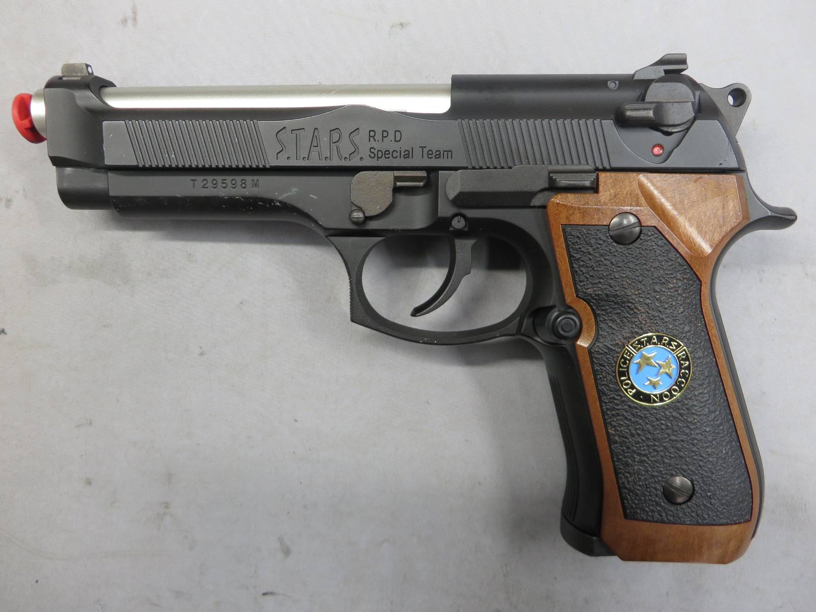 【東京マルイ】サムライエッジ　M92F/S.T.A.R.S.カスタム ジルバレンタイン モデル　バイオハザード