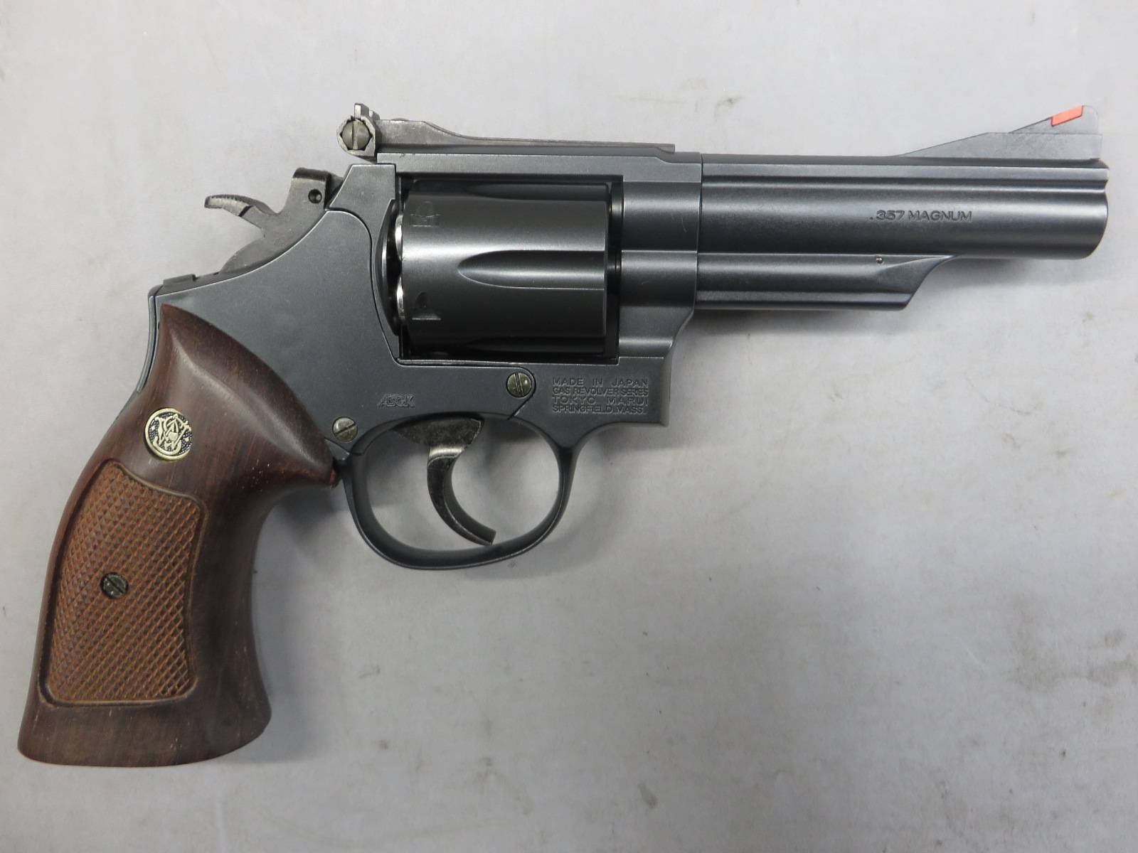 【東京マルイ】S&W M19 コンバットマグイナム 4in・木製グリップ・24連射 ガス リボルバー