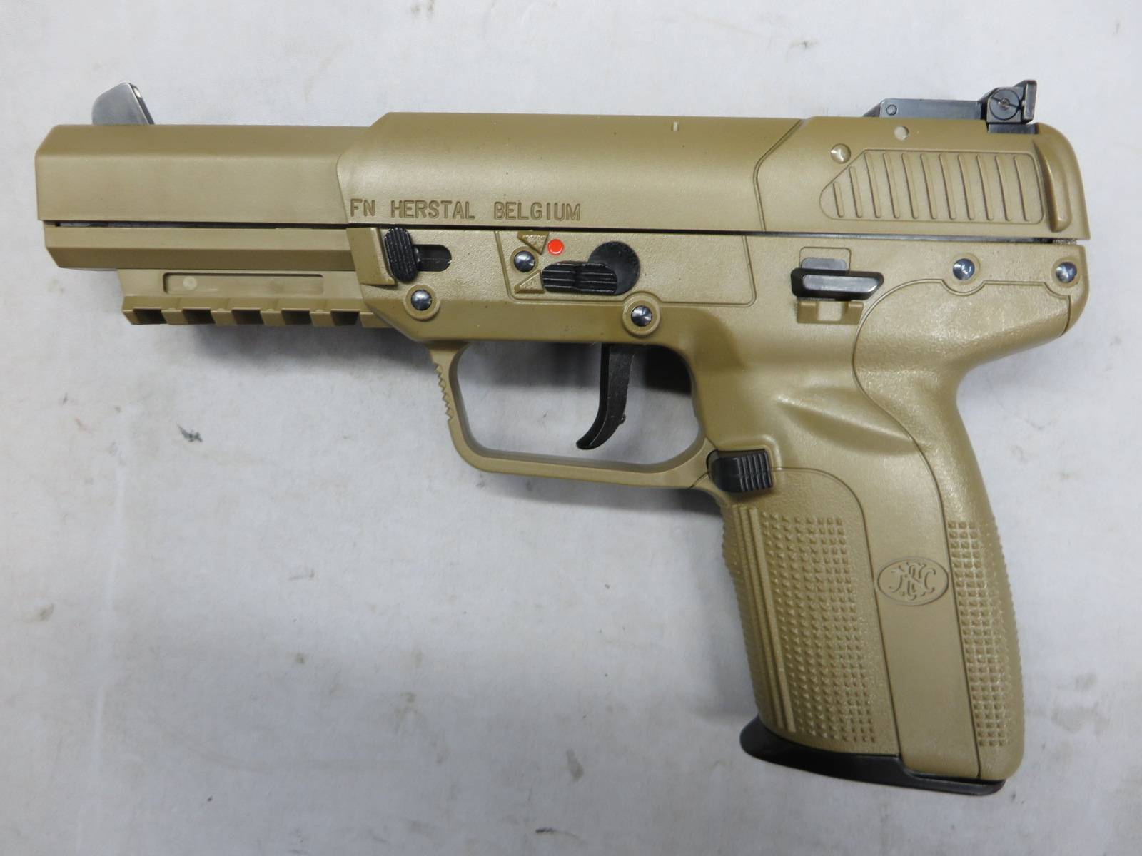 【マルシン】Five-seveN 6ｍｍBB CO2 オールFDE アルミピストン Ver.2