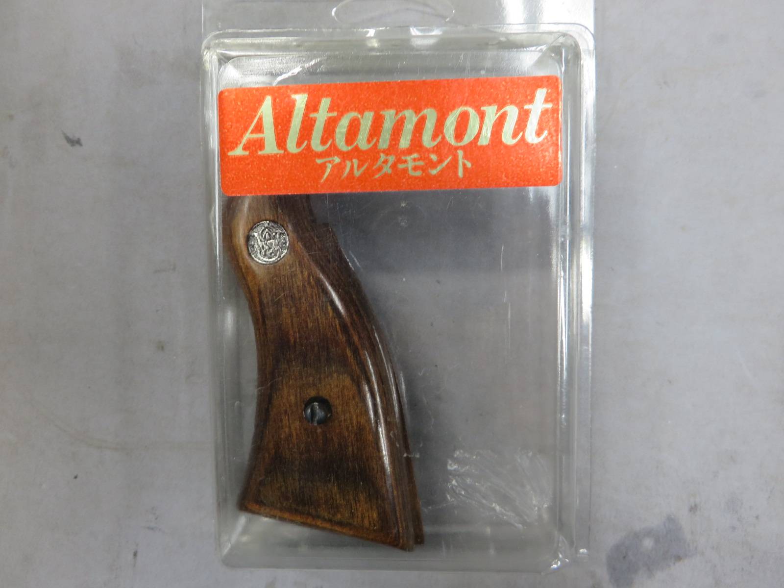【アルタモント】S&W Kフレーム メダリオン付 スクエアバット スムース木製グリップ
