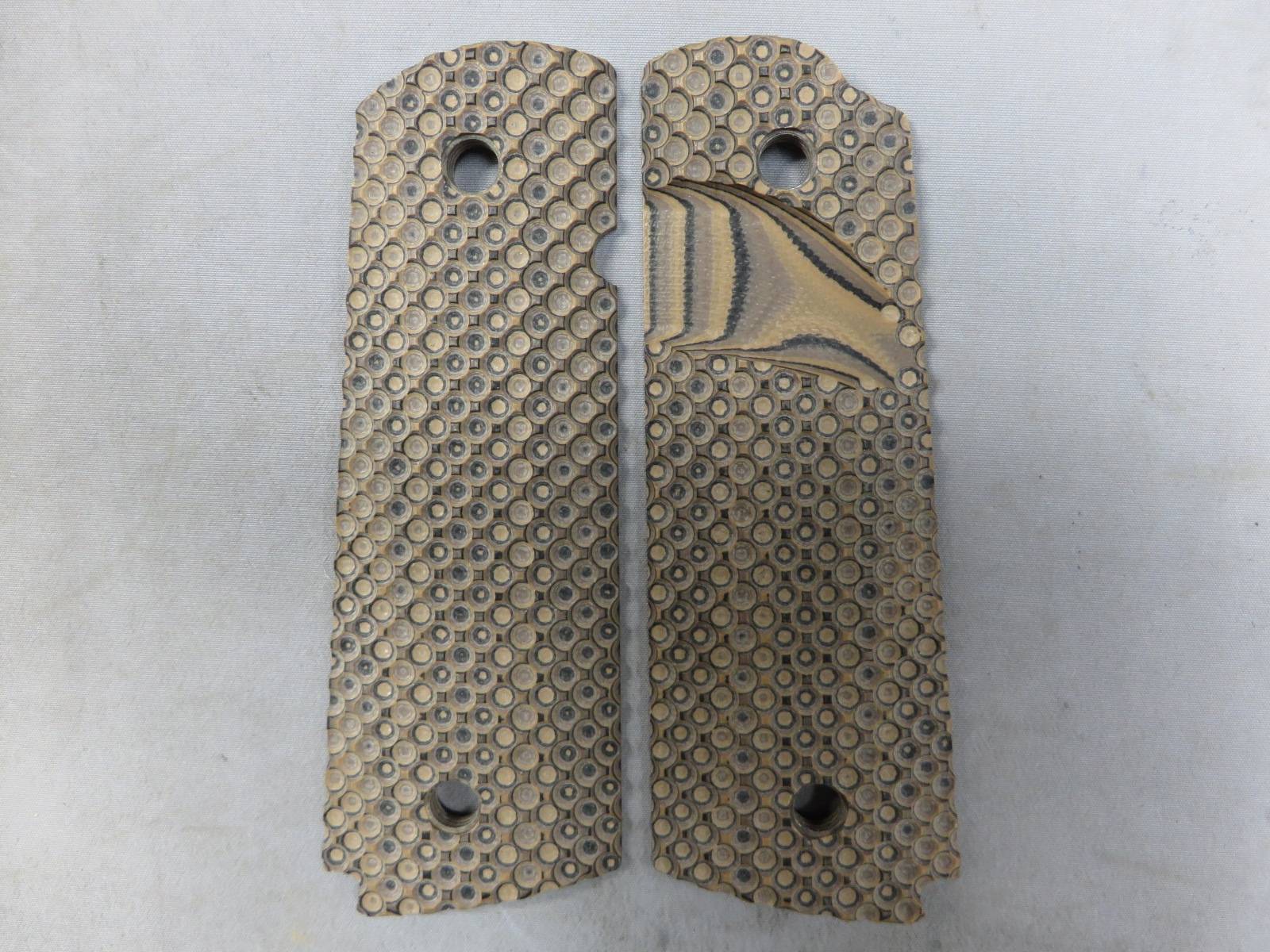 【Vz Grips】G10グリップ 1911 スーパースクープカット