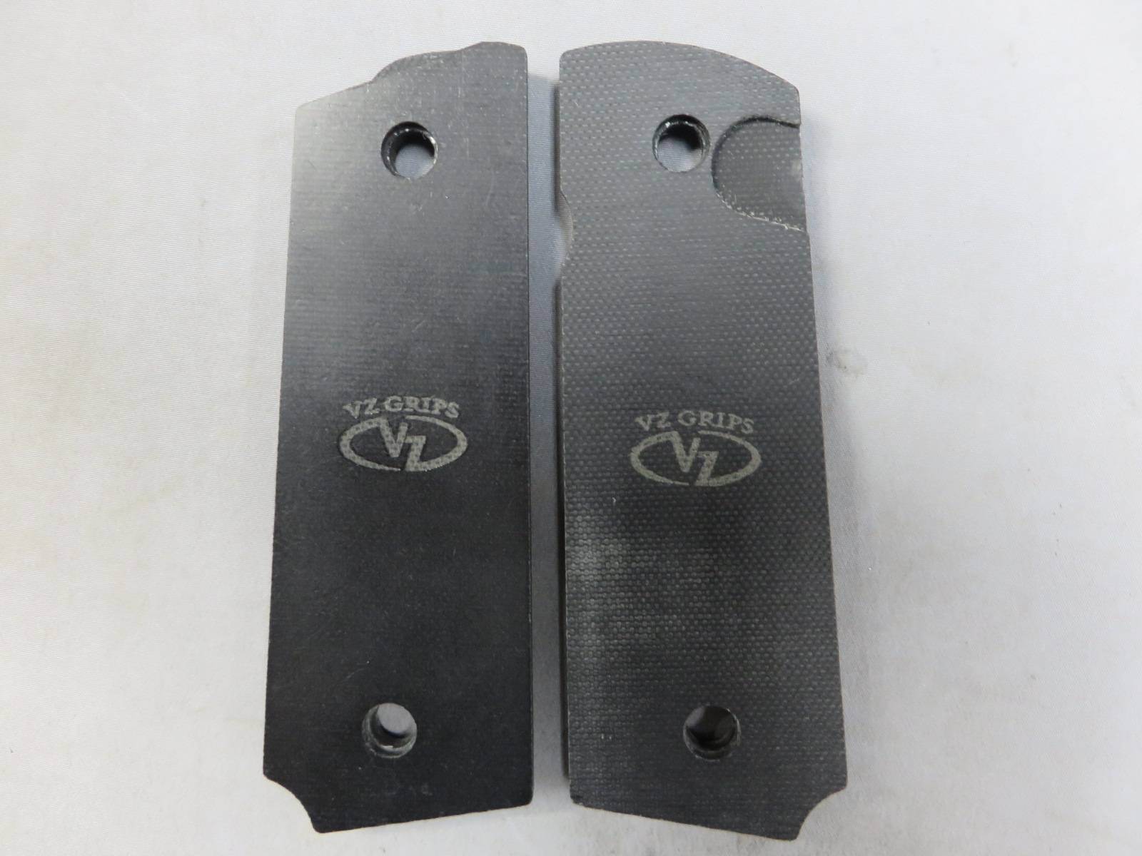 【Vz Grips】G10グリップ 1911 フルサイズ  Alien ブラック