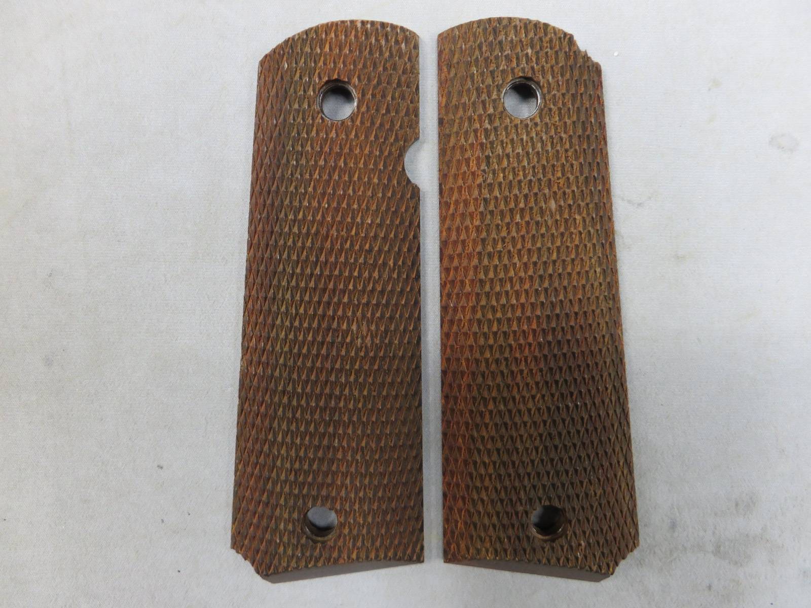 【不明】1911・ガバメント フルチェッカー 木製グリップ