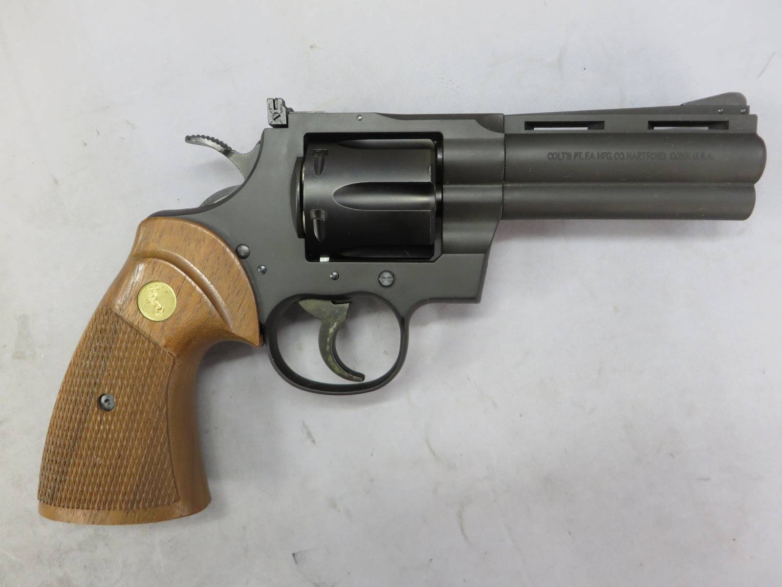 【タナカ】コルトパイソン.357mag 4in R-Model HW・アメリカンウォールナットオーバーサイズチェッカーグリップ