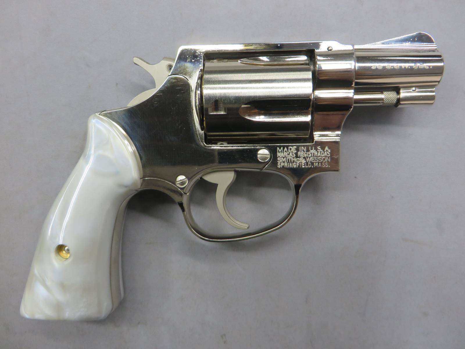 【タナカ】S&W M36 Chiefs Special 2inch スクエアバット “Travis” モデル ニッケルフィニッシュ Version.2