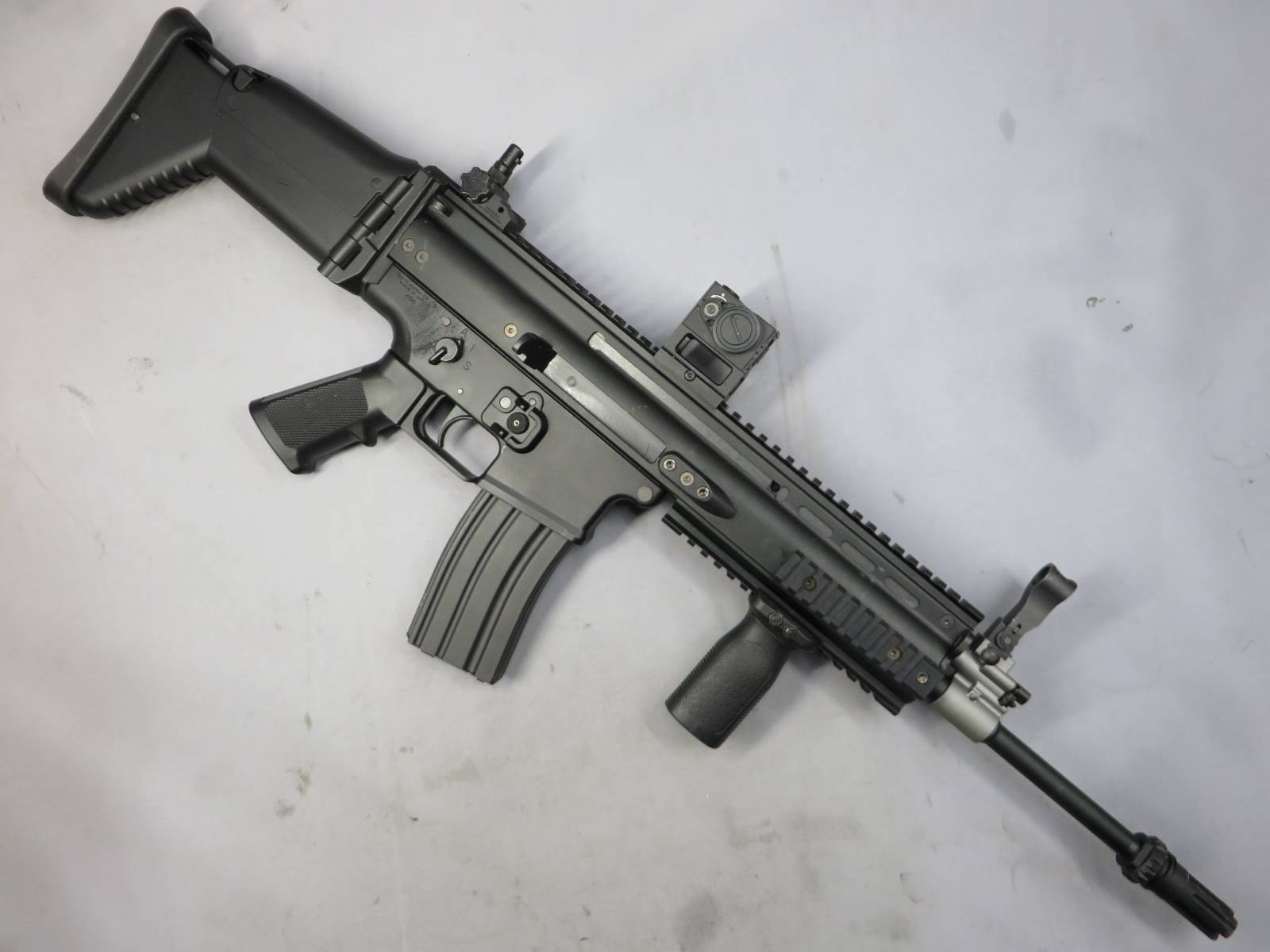 【東京マルイ】SCAR-L ブラック・ARP2ダットサイト・フォアグリップ 次世代電動ガン