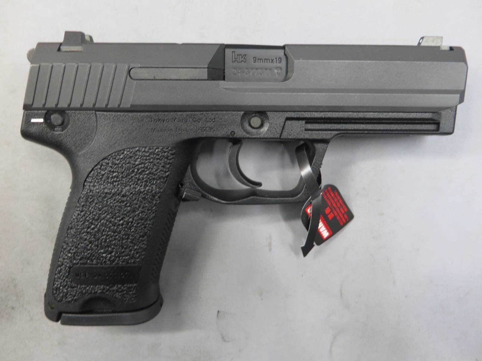 【東京マルイ】H&K USPフルサイズ・ブラックスチール塗装