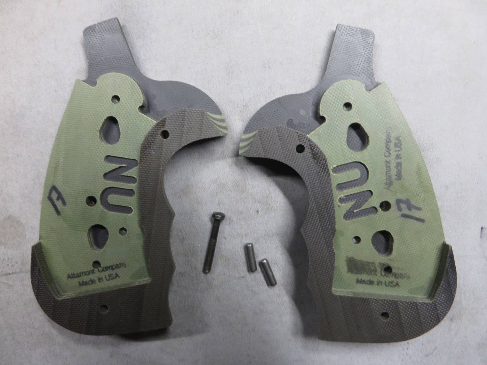 【アルタモント】S&W Nフレーム Round Conversion o/s f/g Stipple Grn/Blk G10