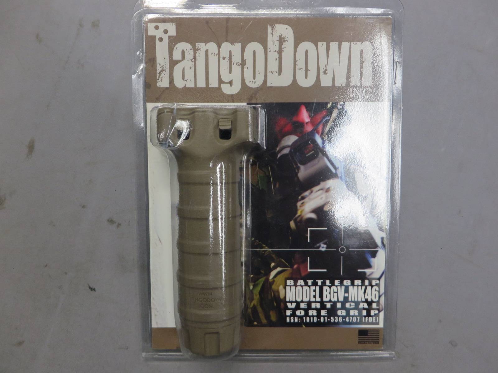 【TangoDown】MODEL BGV-MK46 VERTICAL フォアグリップ FDE
