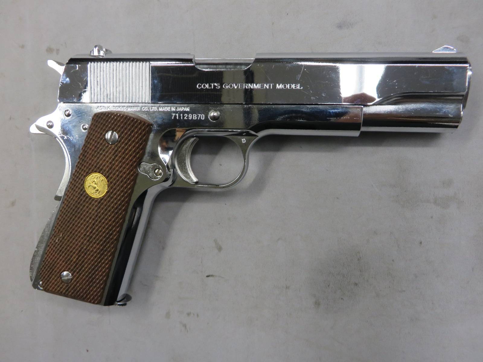 【東京マルイ】コルトガバメントMK4シリーズ70　ニッケルフィニッシュ