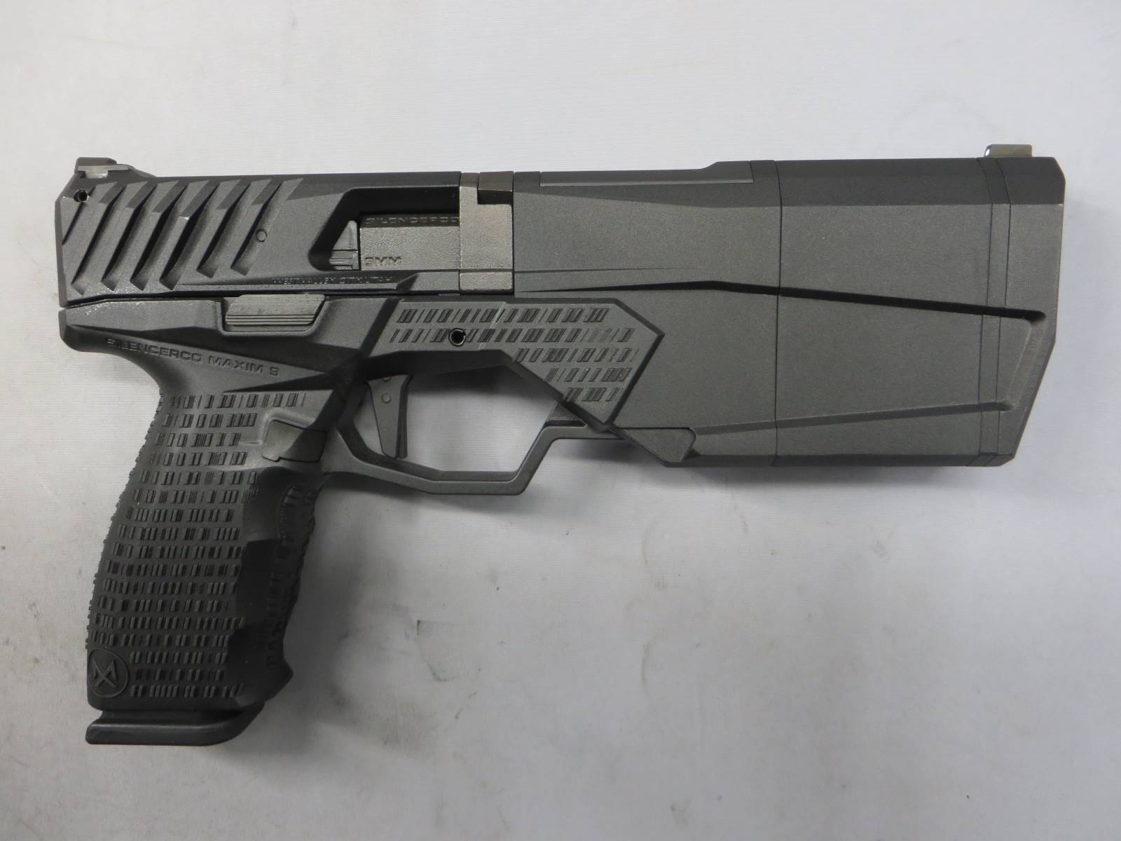 KRYTAC SilencerCo Maxim 9 CO2（マキシムナイン）は、SilencerCoの公式ライセンスを取得したCO2ガスブローバックガンです