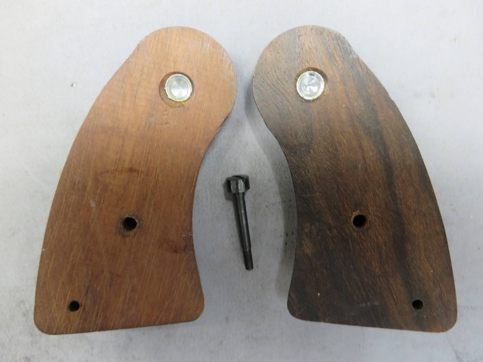 【コルト純正】コルト ディテクティブ メダリオン付き 木製グリップ