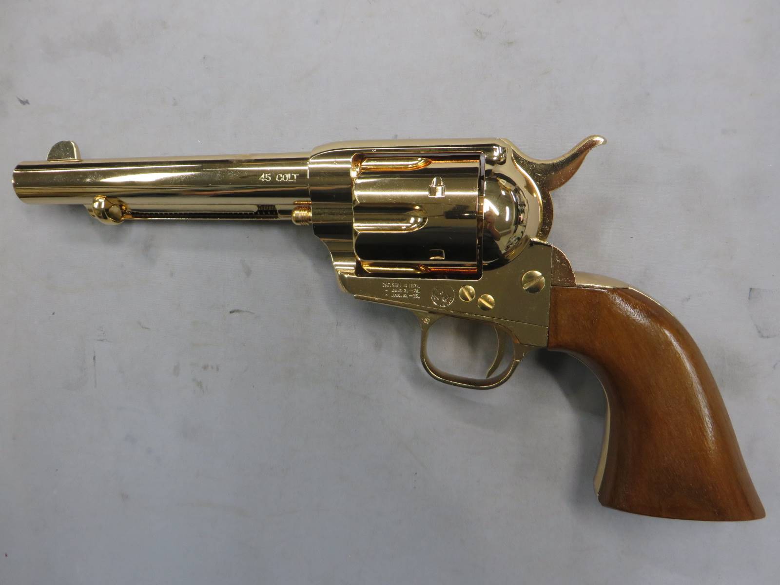 【ランパントクラシック】コルトSAA.45 1st Gen Black Powder メタルロックライト・イエローゴールド アーティラリー　金属モデルガン