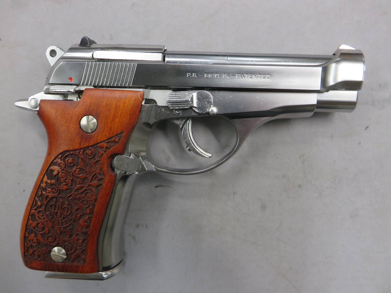 【マルシン】ベレッタ M84 シルバー ABS  強化版・木製グリップ　モデルガン