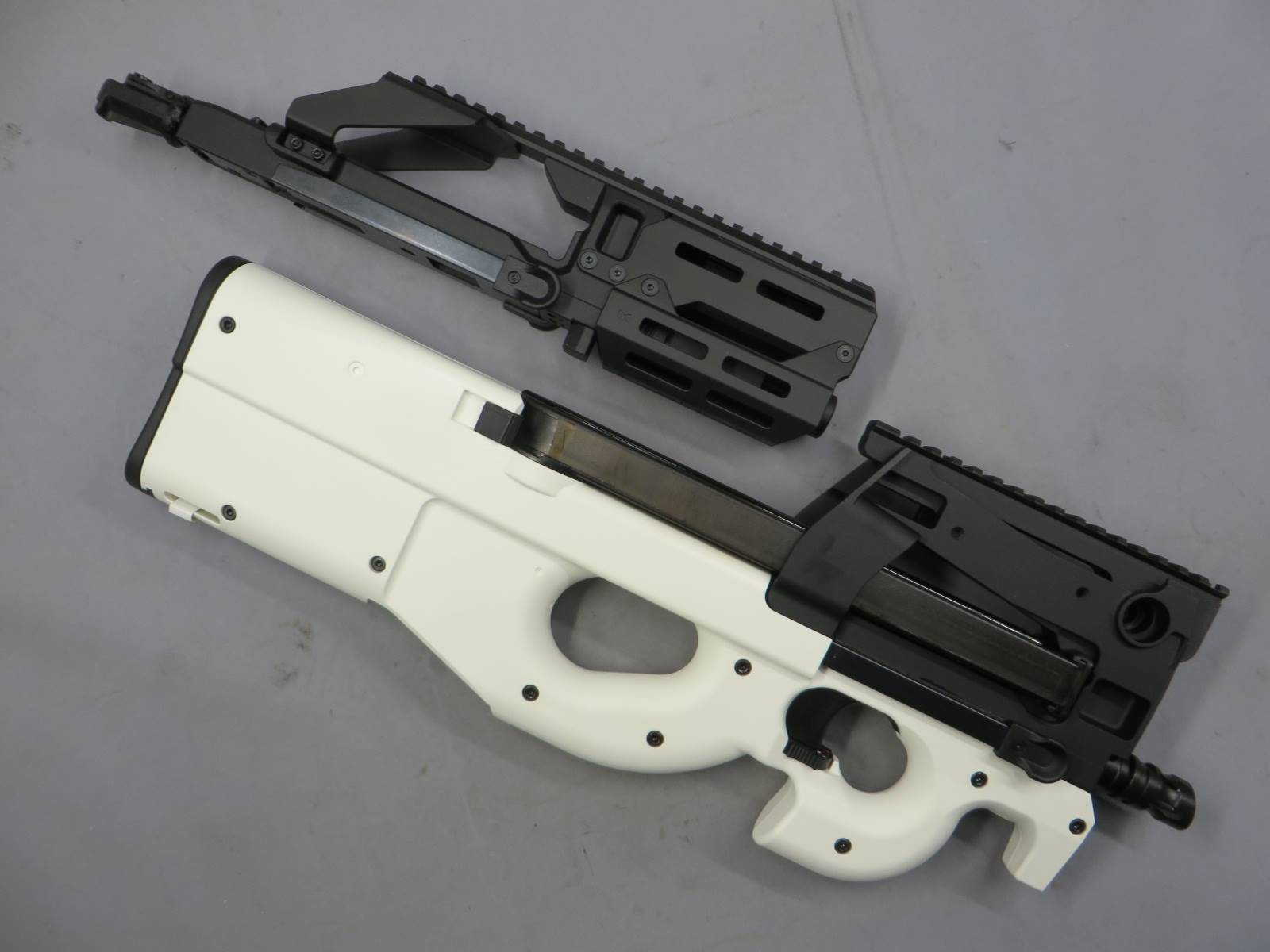 【Krytac】FN P90 ALPINE カスタム BUNDLエディション