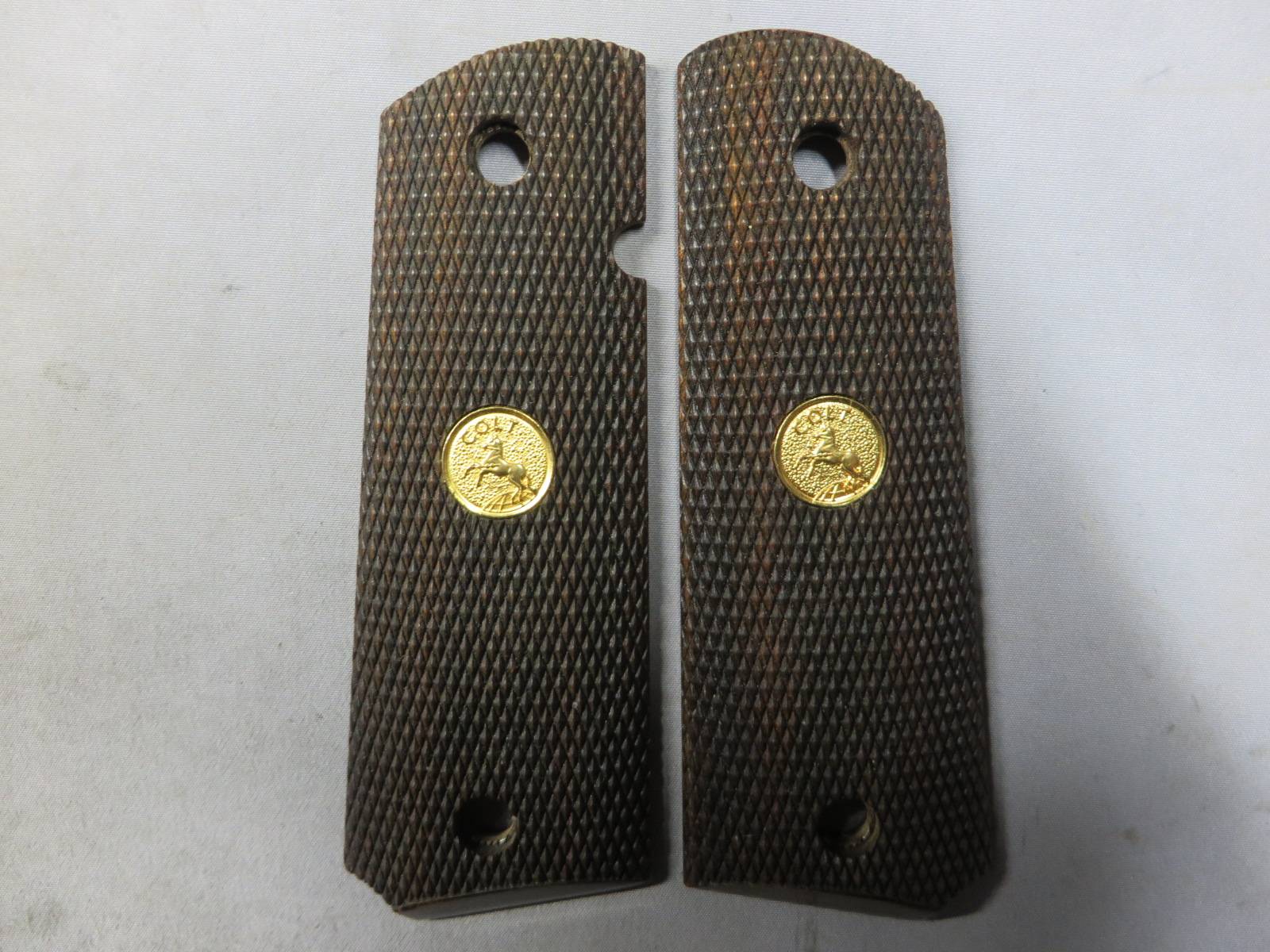 【不明】GM・1911 チェッカー  メダリオン付き