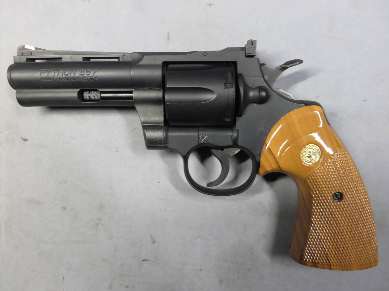 【MGC】コルト パイソン.357Mag 4in HW  モデルガン