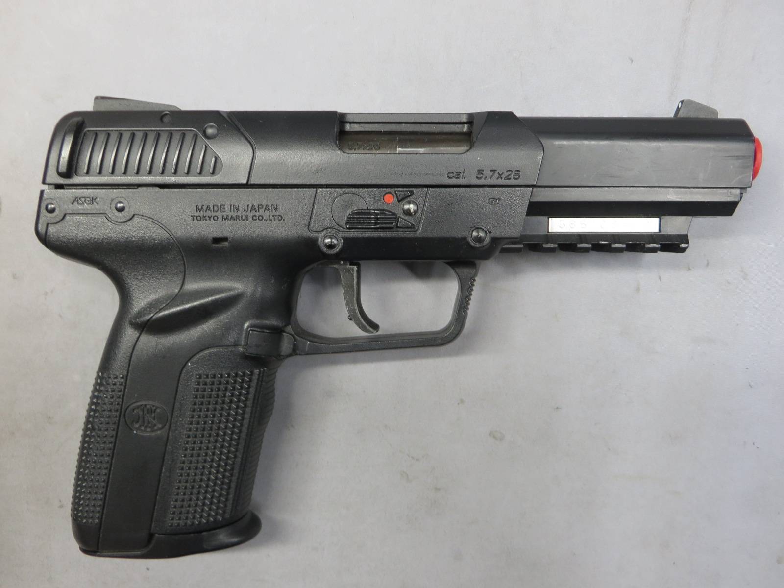 【東京マルイ】FN5-7　ファイブセブン　ブラック カスタム