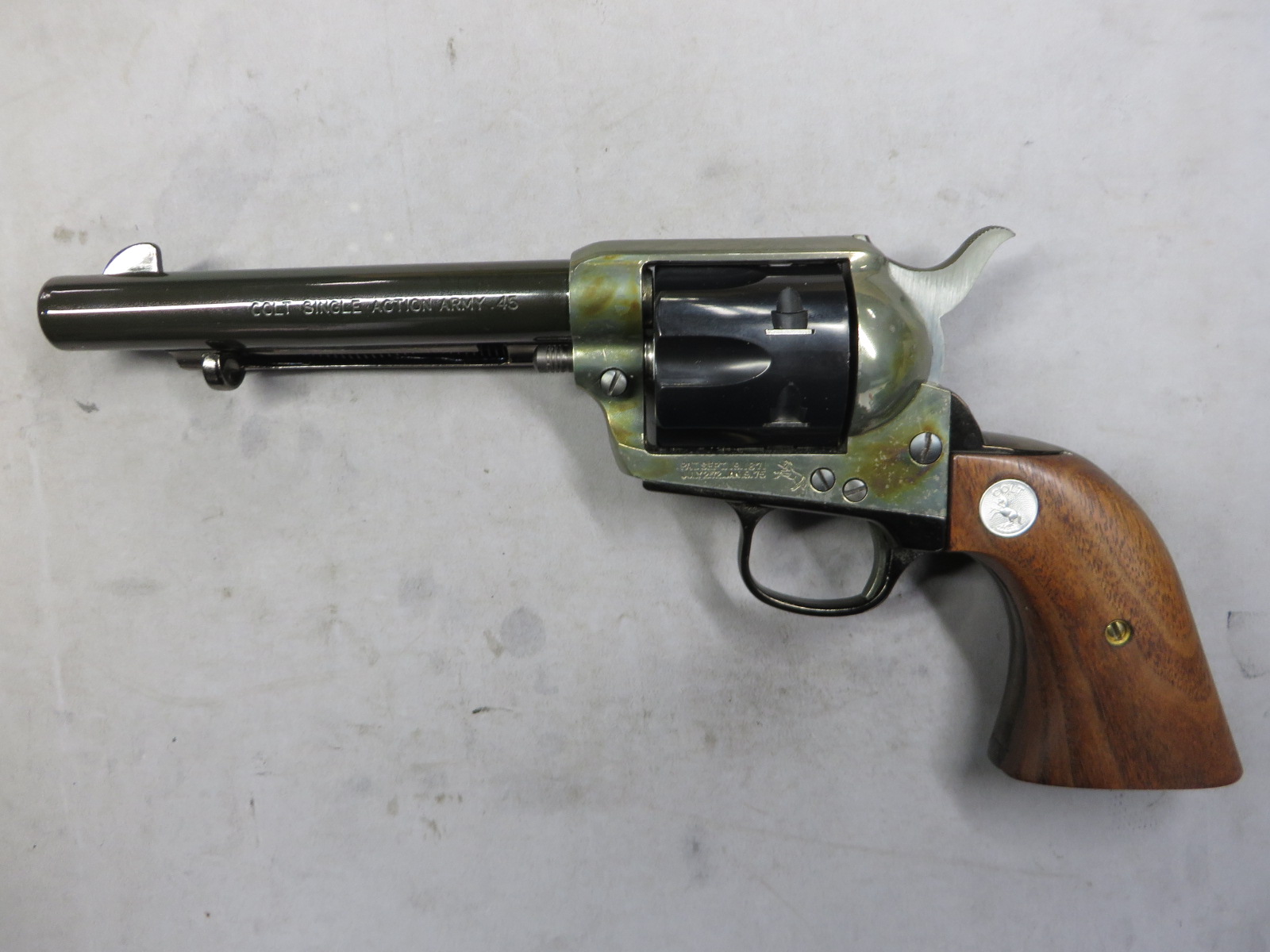 【ハートフォード】SAA.45 メッキ ケースハードン カスタム アーティラリー・木製グリップ  モデルガン