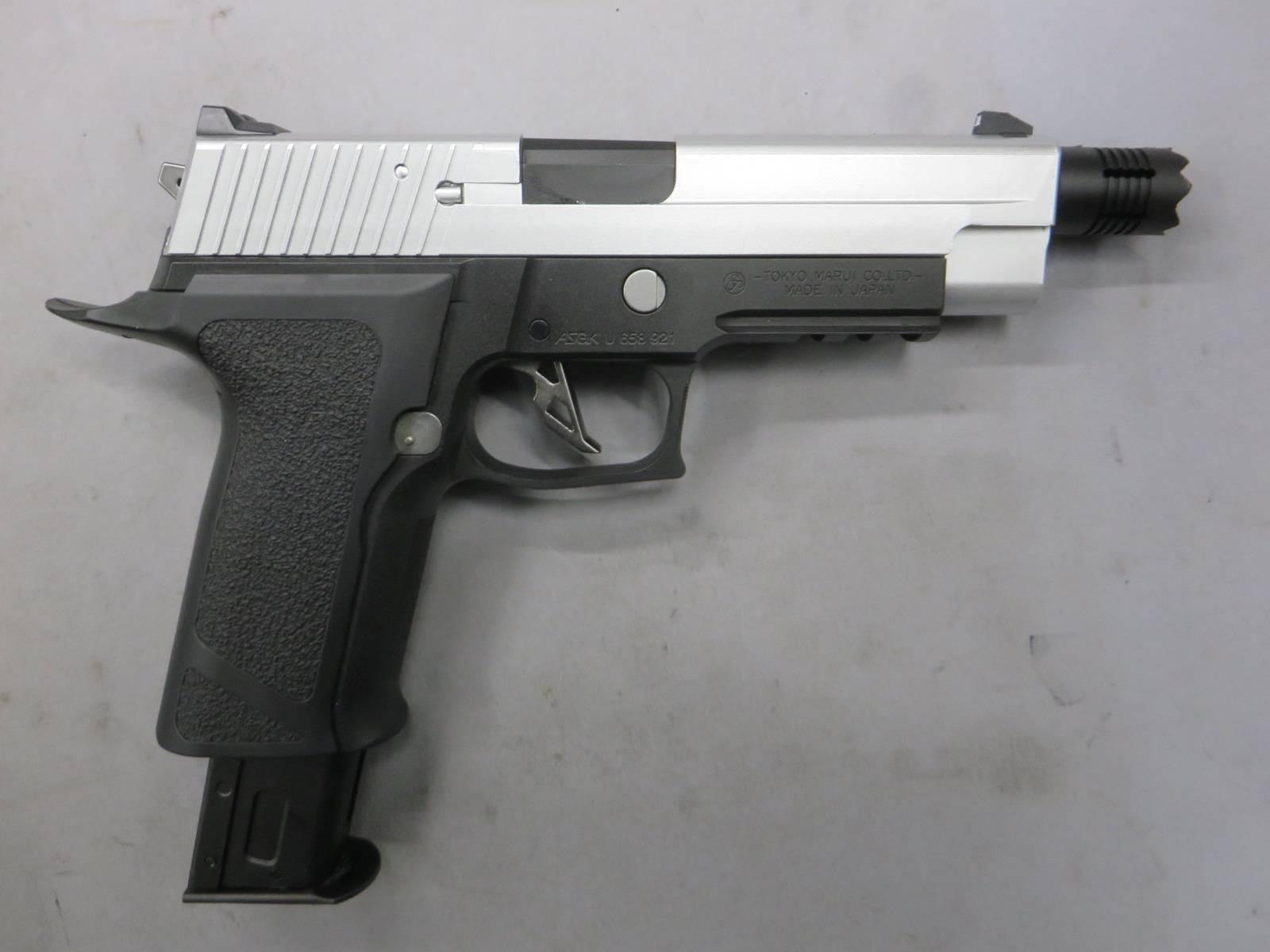 【東京マルイ】センチネルナイン レオン.S.ケネディ モデル バイオハザード