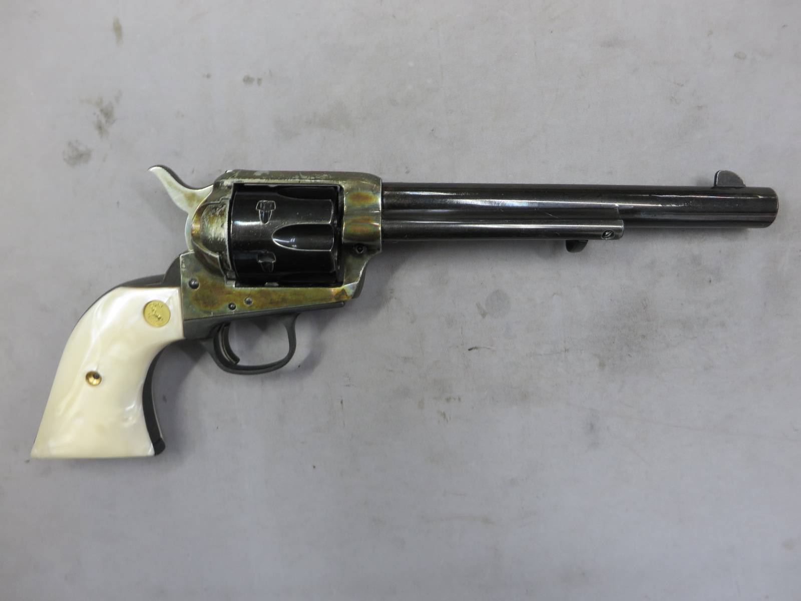 【ハートフォード】SAA.45 メッキ ケースハードン カスタム アーティラリー モデルガン