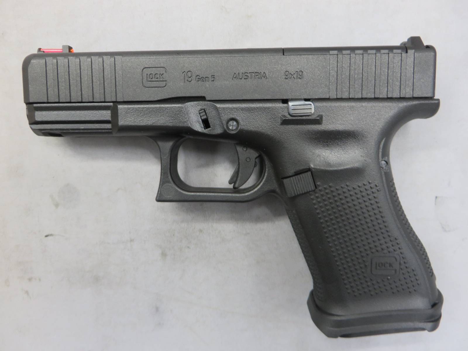 【Baton Airsoft】グロック19 Gen.5 MOS CO2・G19 Glock19・フラッシュFサイト2・マグウェル