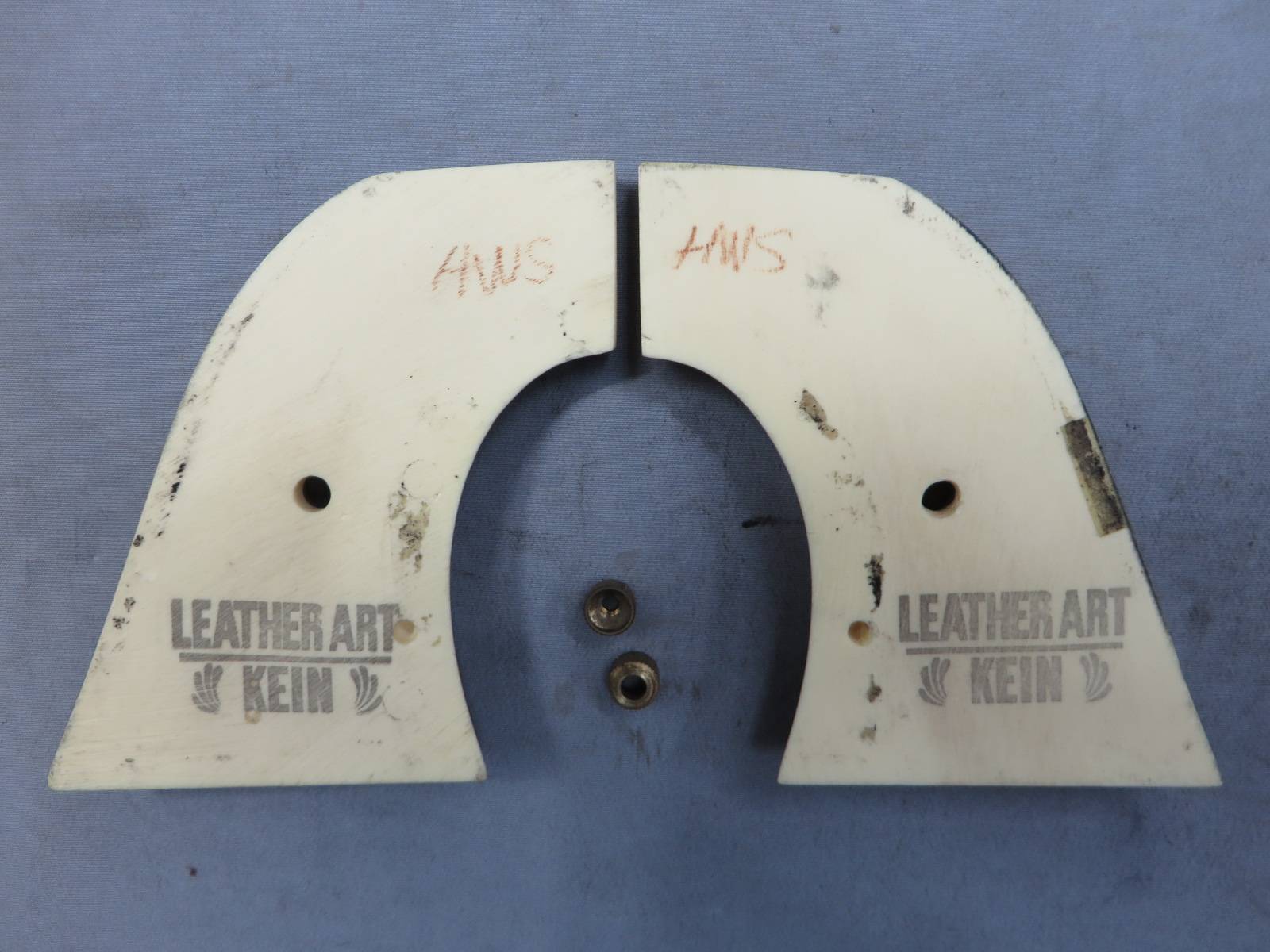 【レザーアート KEIN】SAA.45 スタッグホーン フェイク グリップ