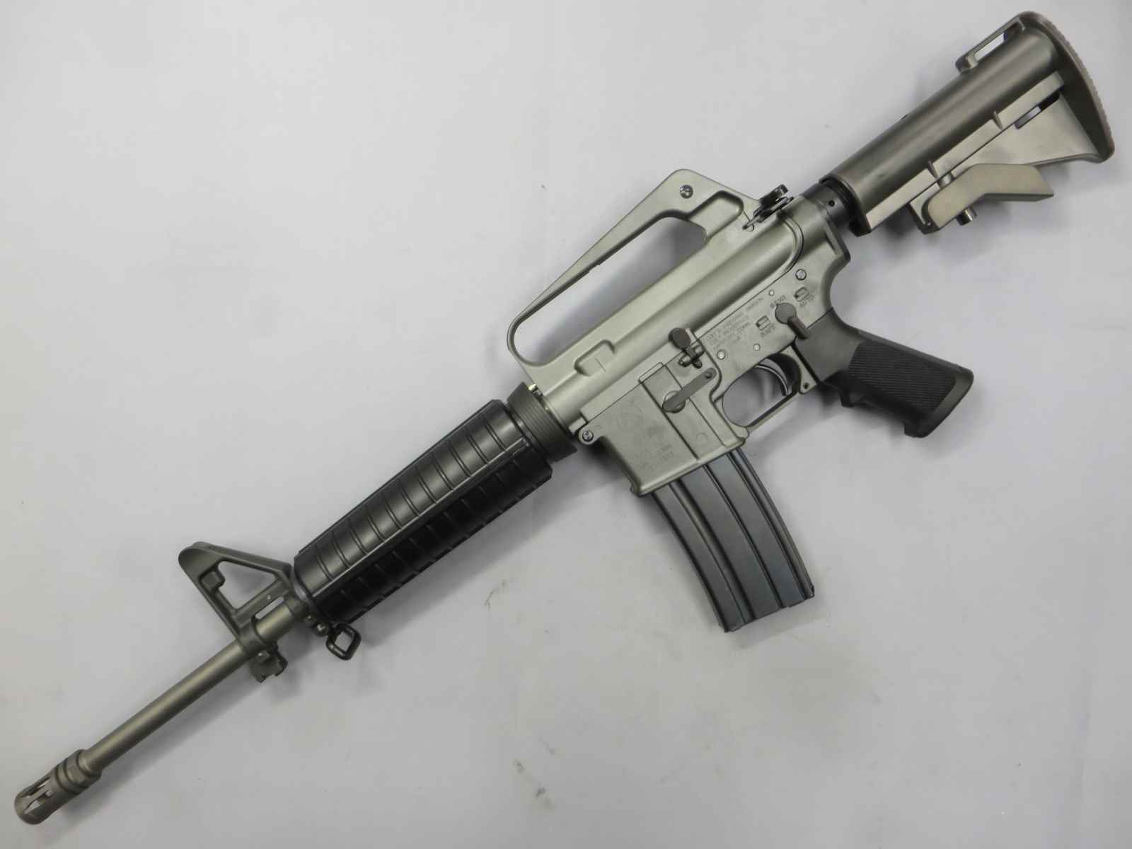 【新日本模型】M16A2カービン Model 725 HW　モデルガン